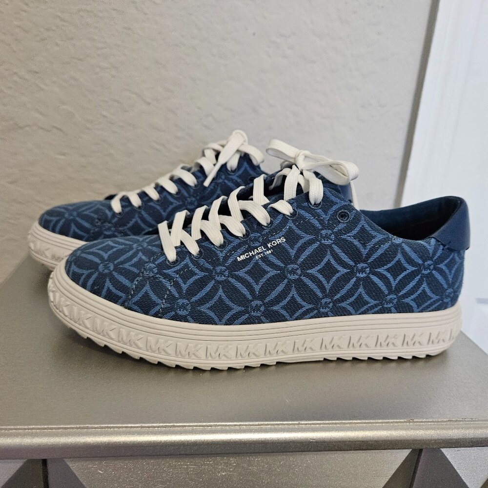 Michael Kors blue/wht casual sneakers, Sz 7.5, pre-owned